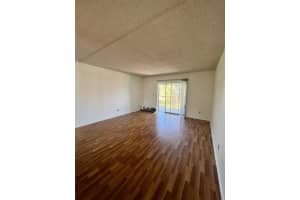 2846 Somerset Park Dr APT 201, Tampa, FL 33613, Sold 04/25/22