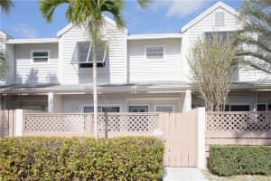 327 W Hemingway Cir, Margate, FL 33063, Sold 06/03/22