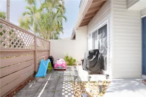 327 W Hemingway Cir, Margate, FL 33063, Sold 06/03/22