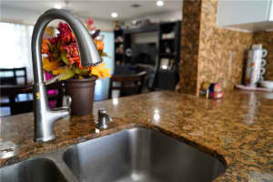 327 W Hemingway Cir, Margate, FL 33063, Sold 06/03/22