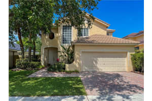9927 NW 19th St, Pembroke Pines, FL 33024, Sold 04/26/22
