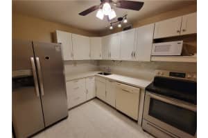 8280 SW 24th St APT 7206, North Lauderdale, FL 33068, Sold 06/03/22