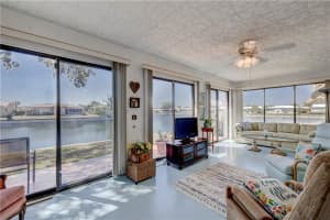 5807 NW 85th Ave, Tamarac, FL 33321, Sold 06/07/22