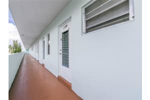 700 NE 14th Ave APT 204, Hallandale Beach, FL 33009, Sold 09/02/22
