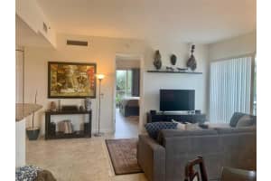 2631 NE 14th Ave APT 200, Oakland Park, FL 33334, Sold 05/09/22