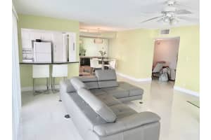 1200 Hibiscus Ave, Pompano Beach, FL 33062, Sold 05/03/22