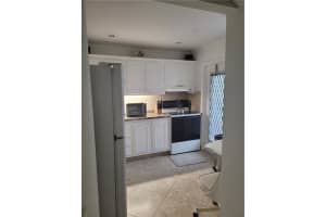 4140 NW 44th Ave APT 210, Lauderdale Lakes, FL 33319, Sold 05/10/22
