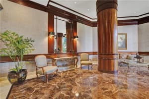 20185 E Country Club Dr, Miami, FL 33180, Sold 05/25/22