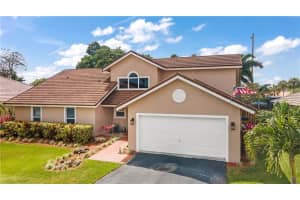 1611 W Oak Knoll Cir, Davie, FL 33324, Sold 06/09/22