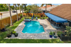 1611 W Oak Knoll Cir, Davie, FL 33324, Sold 06/09/22