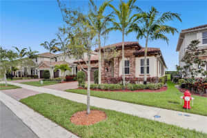 8570 S Miralago Way, Parkland, FL 33076, Sold 06/17/22