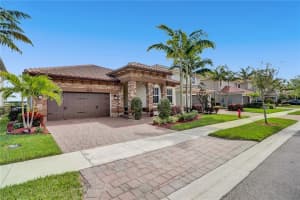 8570 S Miralago Way, Parkland, FL 33076, Sold 06/17/22