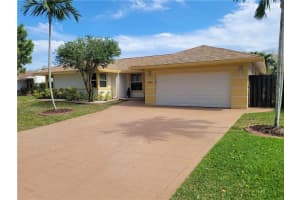 11242 NW 44th St, Coral Springs, FL 33065, Sold 05/23/22
