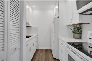 4128 NW 88th Ave APT 201, Coral Springs, FL 33065, Sold 12/05/22