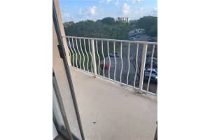 480 Executive Center Dr #5m, West Palm Beach, FL 33401, Sold 05/13/22