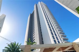 16385 Biscayne Blvd #2117, North Miami Beach, FL 33160, Sold 06/27/22
