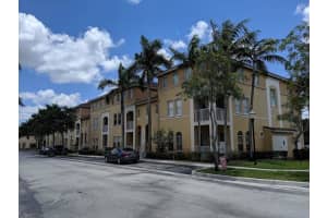 4425 SW 160th Ave APT 101, Miramar, FL 33027, Sold 04/01/22