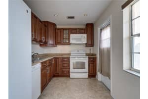 4281 NW 41st St APT 318, Lauderdale Lakes, FL 33319, Sold 05/16/22