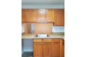 3065 N Oakland Forest Dr APT 102, Oakland Park, FL 33309, Sold 05/20/22