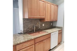 3549 Forest Hill Blvd APT 27, West Palm Beach, FL 33406, Sold 07/22/22