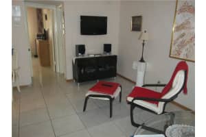541 Blue Heron Dr APT 112, Hallandale Beach, FL 33009, Sold 05/11/22