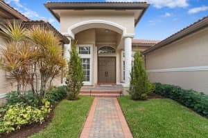 10311 N Lake Vista Cir, Davie, FL 33328, Sold 08/31/22