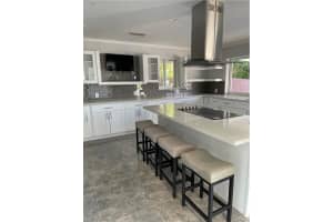 5541 NE 33rd Ave, Fort Lauderdale, FL 33308, Sold 05/25/22