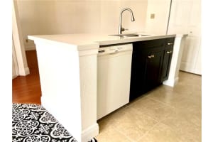 977 Riverside Dr APT 220, Coral Springs, FL 33071, Sold 05/13/22