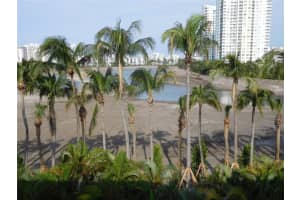 200 NE 14th Ave APT 516, Hallandale Beach, FL 33009, Sold 04/27/22