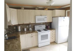 200 NE 14th Ave APT 516, Hallandale Beach, FL 33009, Sold 04/27/22