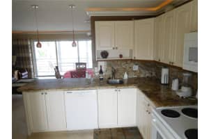 200 NE 14th Ave APT 516, Hallandale Beach, FL 33009, Sold 04/27/22