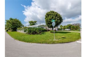498 NE 30th St, Boca Raton, FL 33431, Sold 05/27/22