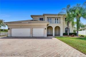 6893 SW 194th Ave, Fort Lauderdale, FL 33332, Sold 06/01/22