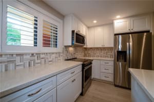 930 SW 9th St Cir APT 104, Boca Raton, FL 33486, Sold 05/27/22