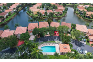 1505 S Trafalgar Cir, Hollywood, FL 33020, Sold 05/25/22