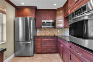 2423 NW 89th Dr APT 107, Coral Springs, FL 33065, Sold 05/17/22
