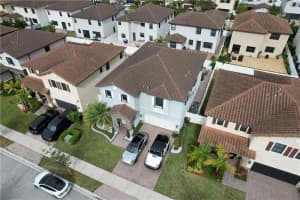 3521 W 92nd Pl, Hialeah, FL 33018, Sold 07/07/22