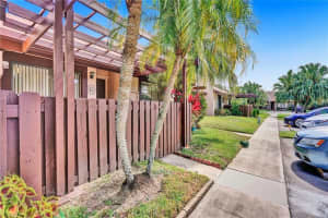 8375 NW 37th St, Sunrise, FL 33351, Sold 06/17/22