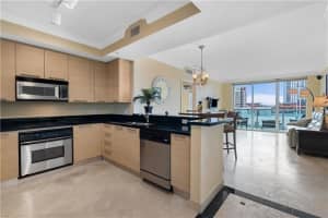 350 SE 2nd St APT 860, Fort Lauderdale, FL 33301, Sold 06/06/22