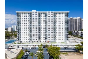 3015 N Ocean Blvd #19e, Fort Lauderdale, FL 33308, Sold 05/13/22