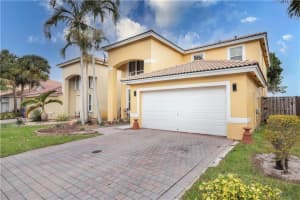 7635 NW 19TH CT, Pembroke Pines, FL 33024 - MLS#F10326942