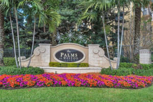16102 Emerald Estates Dr APT 427, Weston, FL 33331, Sold 05/25/22