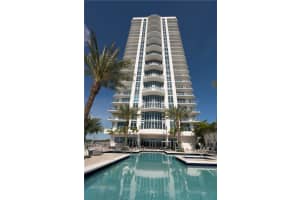 17301 Biscayne Blvd, North Miami Beach, FL 33160, Sold 11/04/22