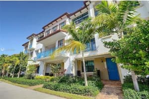 11333 SW 15th St, Pembroke Pines, FL 33025, Sold 06/24/22