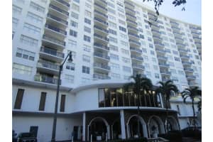 6039 Collins Ave APT 610, Miami Beach, FL 33140, Sold 06/27/22