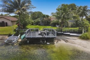 5739 SW 100th Ave, Cooper City, FL 33328, Sold 06/06/22