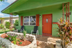 4925 NW 52nd Ct, Tamarac, FL 33319, Sold 06/16/22
