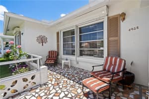4928 NW 55th St, Tamarac, FL 33319, Sold 07/06/22