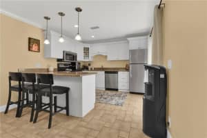 1010 NE 8th Ave APT 34F, Delray Beach, FL 33483, Sold 08/26/22