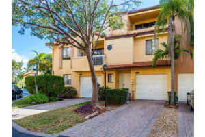21388 Marina Cove Cir g12, Miami, FL 33180, Sold 07/19/22
